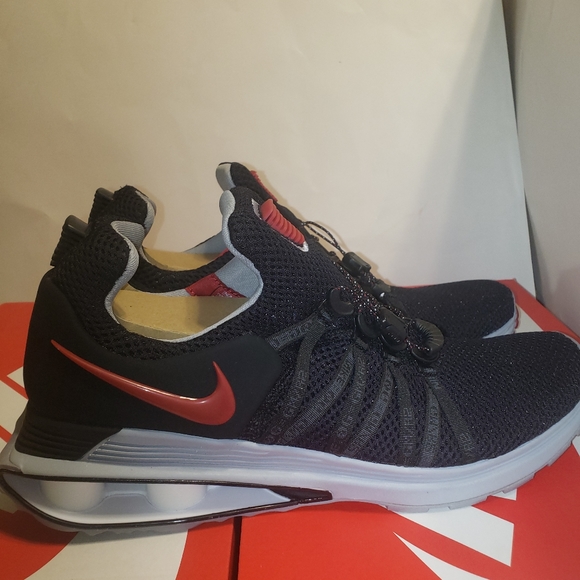 Nike Shox Gravity Shoe - Picture 8 of 16